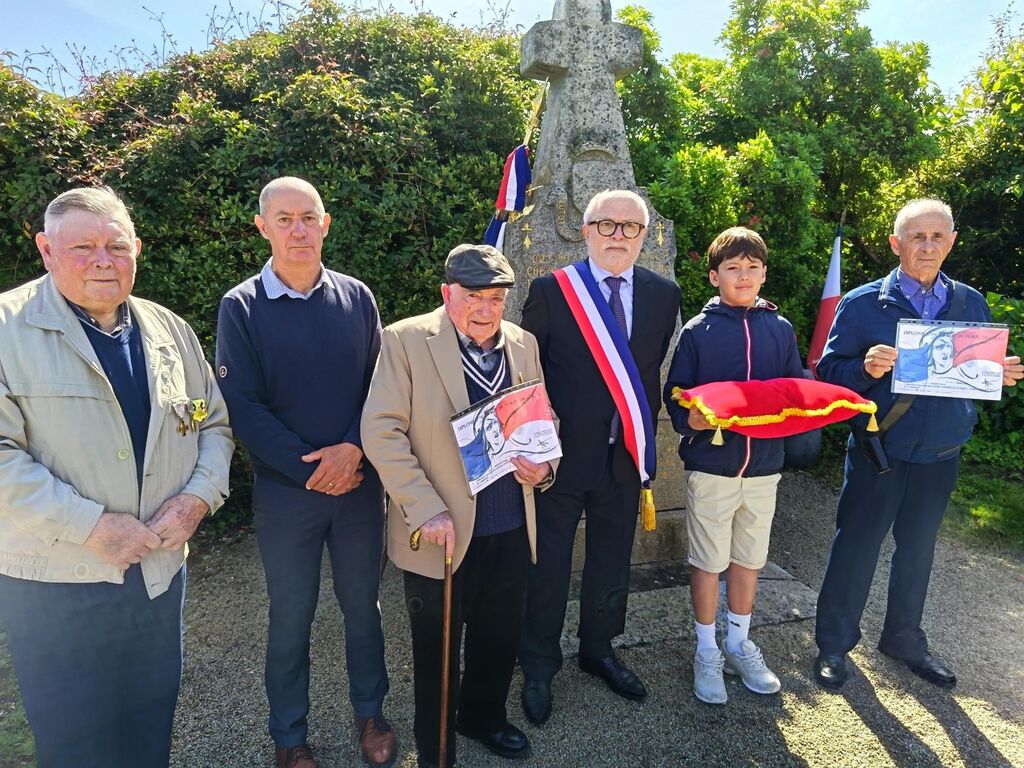 cérémonie_8_mai.jpeg